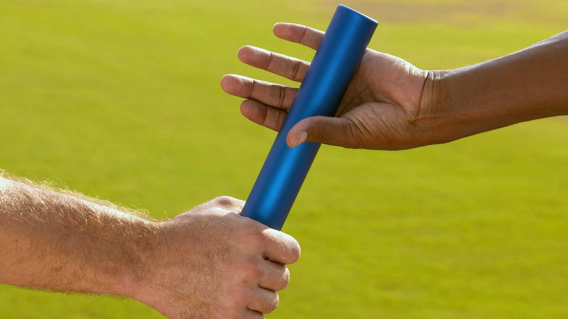 “青训明星教练团队诞生,助推青少年足球发展”,著名足球青训教练